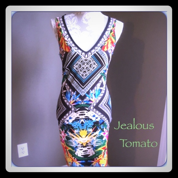 Jealous tomato - Picture 1 of 2